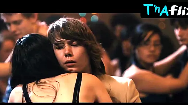 Jessica Mcnamee Bum, Milk cans Sequence in The Liked Ones