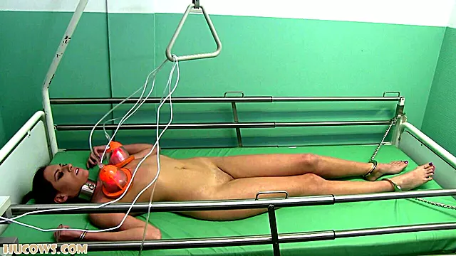 Bdsm Mičení, Bdsm Stroje, Prsa Bondage, Stroje A Svazany, Svázaný Hrečky, Bdsm Kozy
