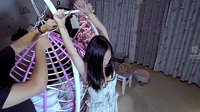 Baguhan Asyano, Asyano Hapon, Tatluhan Intsik, Tatluhan Hapon