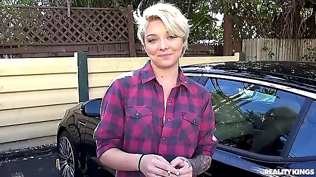 Sborrata Sulle Tette, Pompino Con Sborrata, Capelli Rasati, Bionda Italiana Amatoriale, Tette Medie