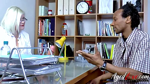 Moden Ung, Moden Natural Tit, Ung Blowjob, Ung Hardcore, Solo Masturbering, Moden Onani, Solo Runk