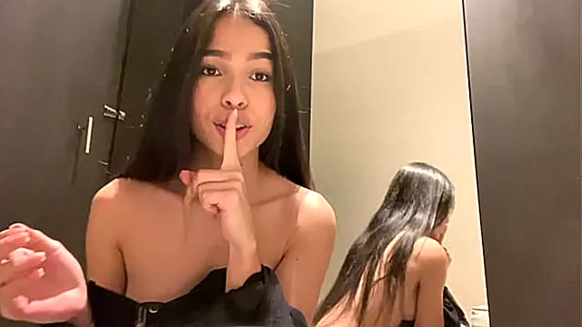 Bruneta Are Orgasm, Brunete Solo, Prinsa La Masturbare, Masturbare Cu Dildo, Masturbari Cu Degete