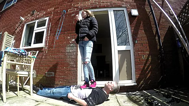 Female Domina, Domina Rauchen, Auf Frau Trampeln, Fetisch Domination, Rauchen Fetish, Frau Macht Mit