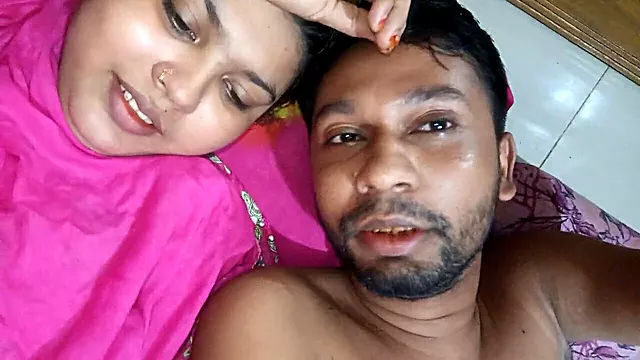 Newlywed bhabhi tempts her devar with some steamy antics