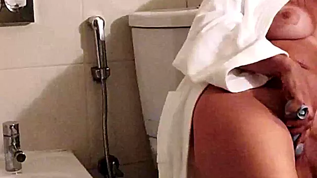 Amateur Masturbate Orgasms, Milf Amatoriale, Natural Amateur, Amateur Wife Solo, Moglie Tettona Amatoriale