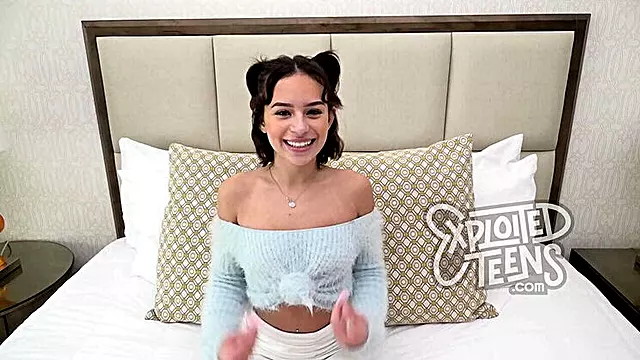 18-Year-Old Aria Valencia's First Porn - Blowjob & Casting Couch Teen