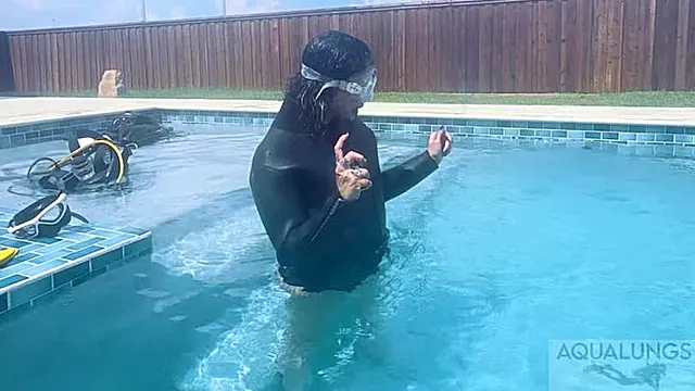 Pool Cleaning Doesn't Work Out For Goddess Fina