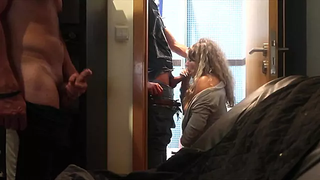 Bionda Fatto In Casa, Xxx Moglie Bionda Ass, Beccati Pompino, Pompini Cuckold, Trio Francese