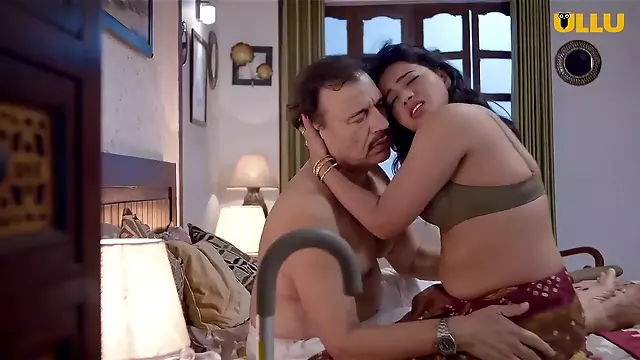 Indian hot babe in erotic video