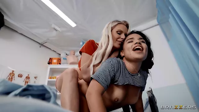 Mother And Sin, Tate Mari Lesbience, Cu Mare Bruneta, Sâni Falși, Lesbiene Cu Par, Orgasm Femei Mature