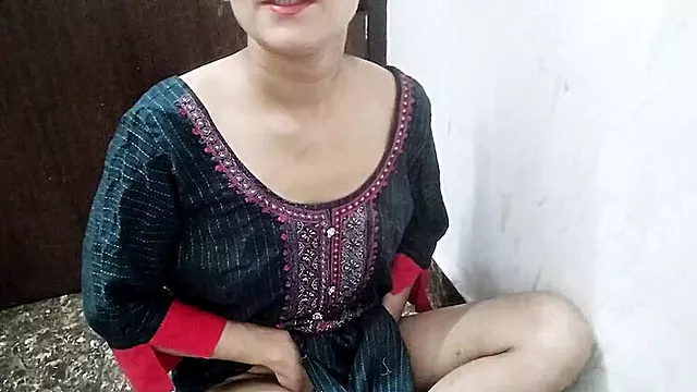 Ragazze Di 18 Anni, Sorelle Asiatiche, Desy Ma, Mangiare La Figa, Dialoghi, Sorellastra, 18 Ragazze