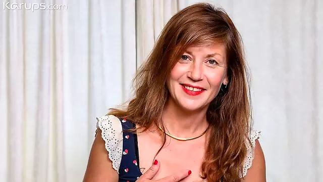 Gözəl Həvəskar Masturbasiya, Yasli, Döş Göt, Uzun Döşlər, Yaşlı Döşler, Uzun, Seksi Ayaqlar, Boyuk Doslu