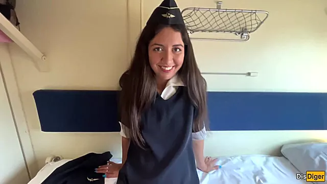 Brunette Amature, Amateurtje, Amateur In Het Openbaar, Openbaar, Trein, Er Tussen Uit, Pak Hem