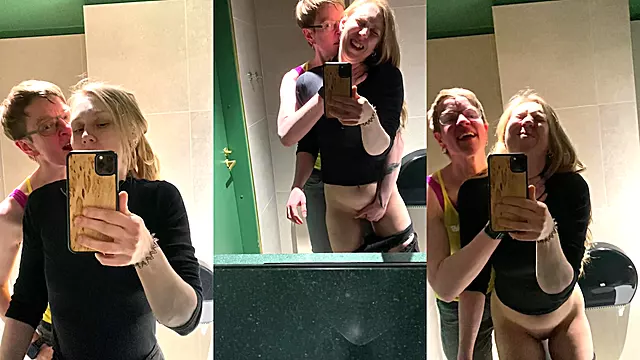 Amateur En El Baño, Pareja Amateurs Orgasmos, Sexo En El Baño, Lesbianas Rubias, Orgasmos Parejas
