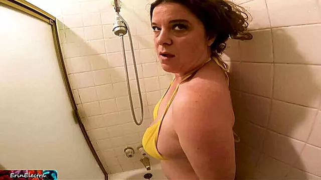 Tette Amatoriali, Teen Amateur, Tettona Culona, Pompino Doccia, Calpestare Il Cazzo, Mamma Svergina Giovani