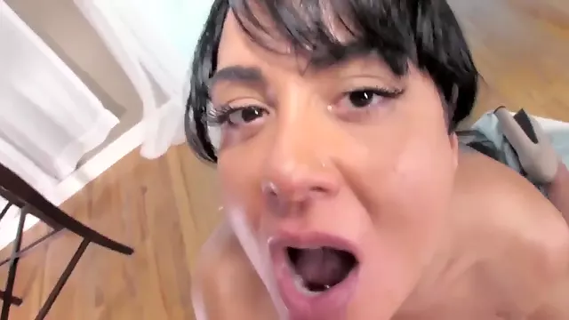MILF Head #105 Super-duper Mom!!!
