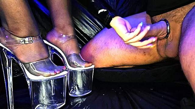 Tit Quái Tinh Ranh, Gót Giày Trong Cậu Nhỏ, Ban Tinh Lên Vú, Xuất Tinh Bằng Vú, Chân Cặc, Chân