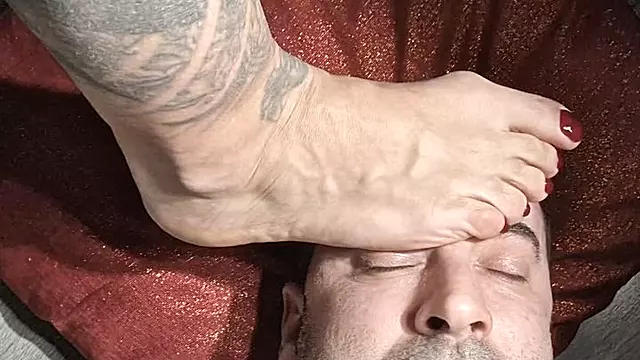 NEW! FBB FEMDOM FEET ROLES FACE SLAPPING FEET SLAVE JAILED IN MY LEGS BIG CLIT SOLO TRAMPLING FEET PUNISHMENT CHEST PECS KICKS FEET BEATDOWN UNDER MY RULES FBB DOMINATRIX VEINY FEET RIBS KICKS NO MERCY FEMDOM FEET SESSION !