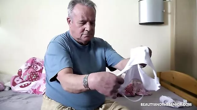 سبک سگی جیگر, خوردن و کردن کس, فتیش پیرزن, لیسیدن کس زن, سکس کس تنگ, نمایش دادن کوس, سکس قدیمی