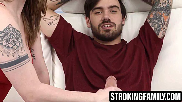Gros Sein Enculer, Gros Seins, Adolescente Gros Seins Fellation, Bite Dans La Chatte, Lechage De Bite