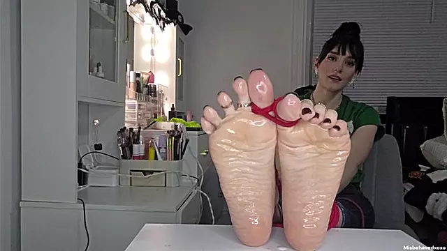 Lavoro, Piedi Fetish, Piedini, Piante Di Piedi, Solletico Piedi, Piedi Rugosi, Feticcio Piede Pov
