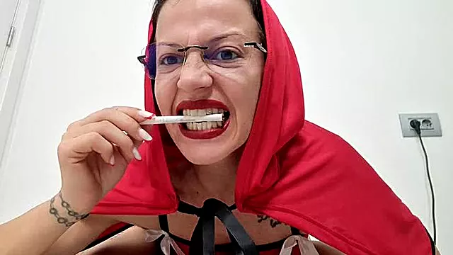 Fumeuse Cigarette