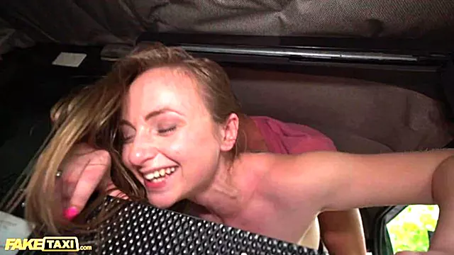 Babe Sise, Velike Sise, Crnke Pusenje Kurca, U Picku Svrsavanje Brinetam, Brinet Litll Tits