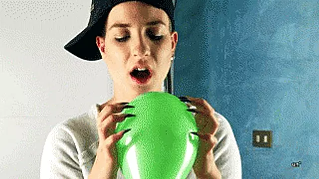 BLOWING YOUR HEAD UP LIKE A BALLOON - WMV SD