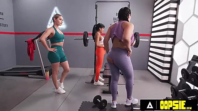 Two babes wreck Nicole Aria s gym threesome turns into futa cum fest