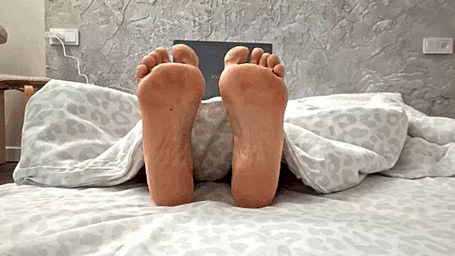 Domina, Zenske Chodidla, Fetis Nohy, Chodidla, Uctivani Nohou, Žena Se Udělá Sama, Deky