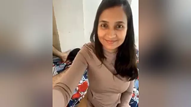 Desi Hot Hansa Bhabhi Are Busy On Video Call With Fans