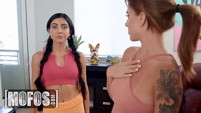 Pornostar Großer Busen, Sperma Fotzen, Mutter Deepthroat, Mutter, Zu Viel, Sperma In Muschi