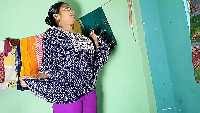 Hot Desi Bhabhi Anal Sex in HD - Indian Homemade Video