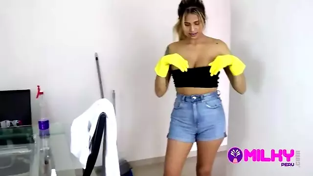 Babes Awek, Pembantu Rumah Seksi, Tetek Cantik, Tetek Besar, Tetek Besar Tempat Awam, Pancut Dalam