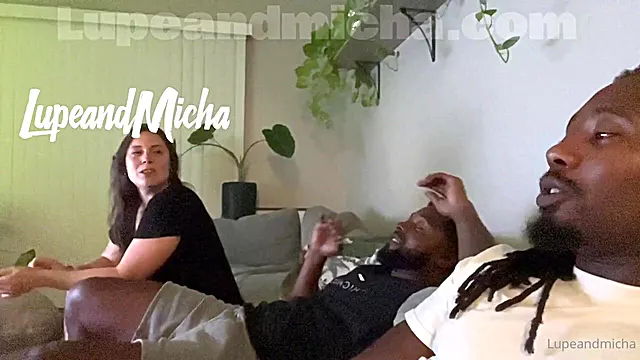 Zelfgemaakt Big Dick, Grote Borsten Vingeren, Homemade Grote Tieten, Wife Thuisgemaakt, Aub Fuck Mijn Vrouw