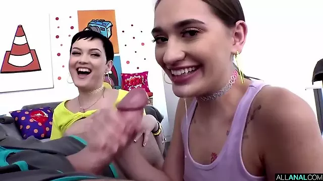 Duboki Anal, Dlakave Analno, Najlonke Anal, Analni Seks Trojka, Dlakavo Dupe, Kurcem Do Grla Velike