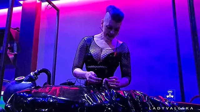Femme Qui Donne Tete, Ligotage Fétiche, Femdom Fétichisme, Médical Femdom, Felation Fetiche