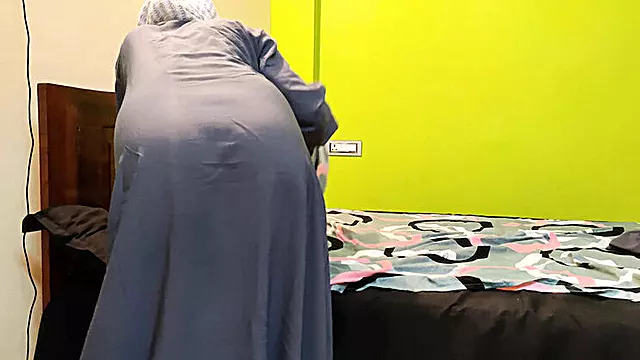 Hijab Girl Fucked Hard by Boyfriend in Empty House - Homemade Doggy Style Sex
