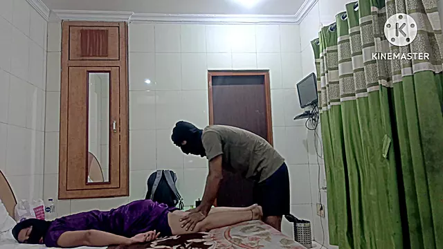 Took Didi to the Hotel and Gave Her a Massage, Then Hot Body Nehari