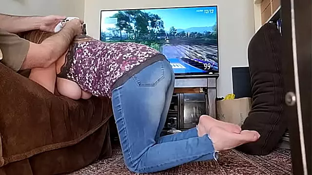 Video Amatoriale Casalinghe Tettone, Pompino Amatoriale Sborrara In Bocca, Tettone Fatto In Casa