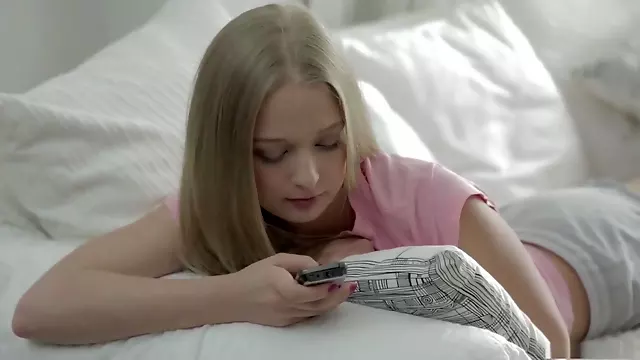 Anál Blondyny, Nadržená Blondýna, Anal Nadržená, Holení Análu, Trojka Blondýnky, Na Obličej