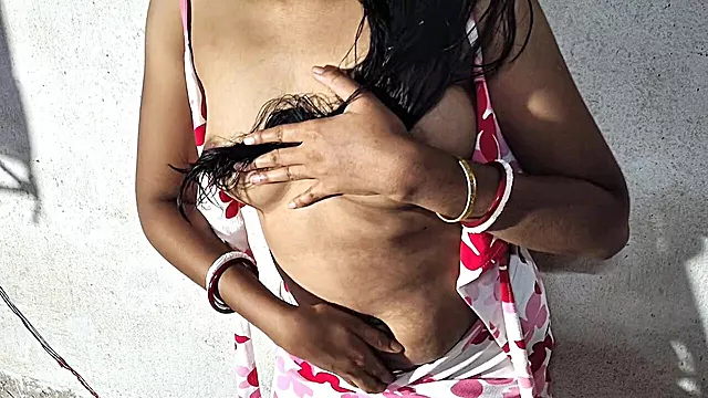 Stunning Sila plays with her breasts and pussy in this homemade video