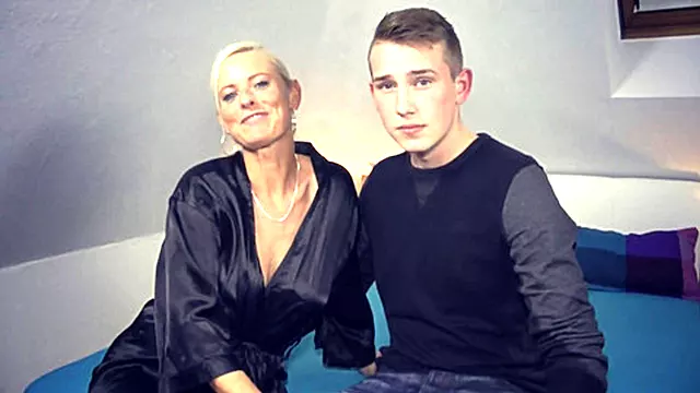 Kleiner Schwanz Amateur, Geiler Blowjob, Kotzen, Nahaufnahme Schwanz, Schwanz Im Mund, Big Cock Mund Fuck