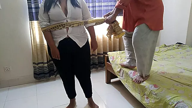 دانلود سکس کون 18, سکس میلی, منشی, منی زیاد, از عقب, زن هندی, مطب هند, پیرزن هند, مطب بکن بکن, اب زن