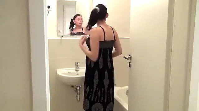 Jeune Brune, Brunette Enceinte, Enceintes, Ado, Jeune Se Fait Enculer, Jeune Brunette Give Tete Et Fuck