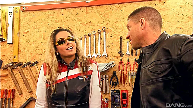 Motorkari, Péro, Tvrdý Sex Péro, Nechtěla, Pornoakce, Nelibi, Tvrdě Ošukaná, Hotová