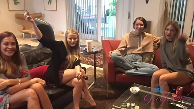 Amateri Blondýna, Amater Creampie, Honění Amateři, Mlade Amaterky, Mladá Blondýnka, Náctileté Creampie