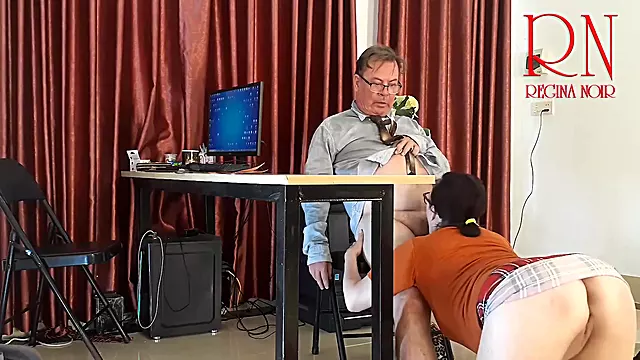 Stor Pik Milf, Strømper Kusse, Kæmpe Pik På Fissen, Trusse Slikker, Milf Trusser, Viser Kusse Til Alle