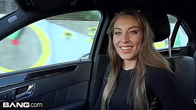 18 Kleine Titten, Casting Amateure, Blond Doggystyle Fuck, Blondes Teen, Vagosex Casting, Jugendliche Doggy