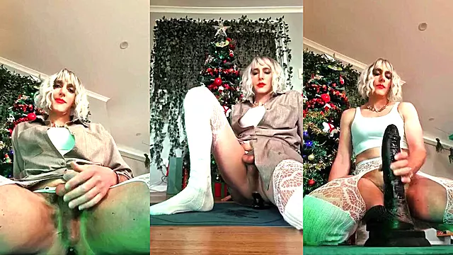 Sissy XDresser XMas Ass Destroyed by Hankeys Cutler X Cum Gush